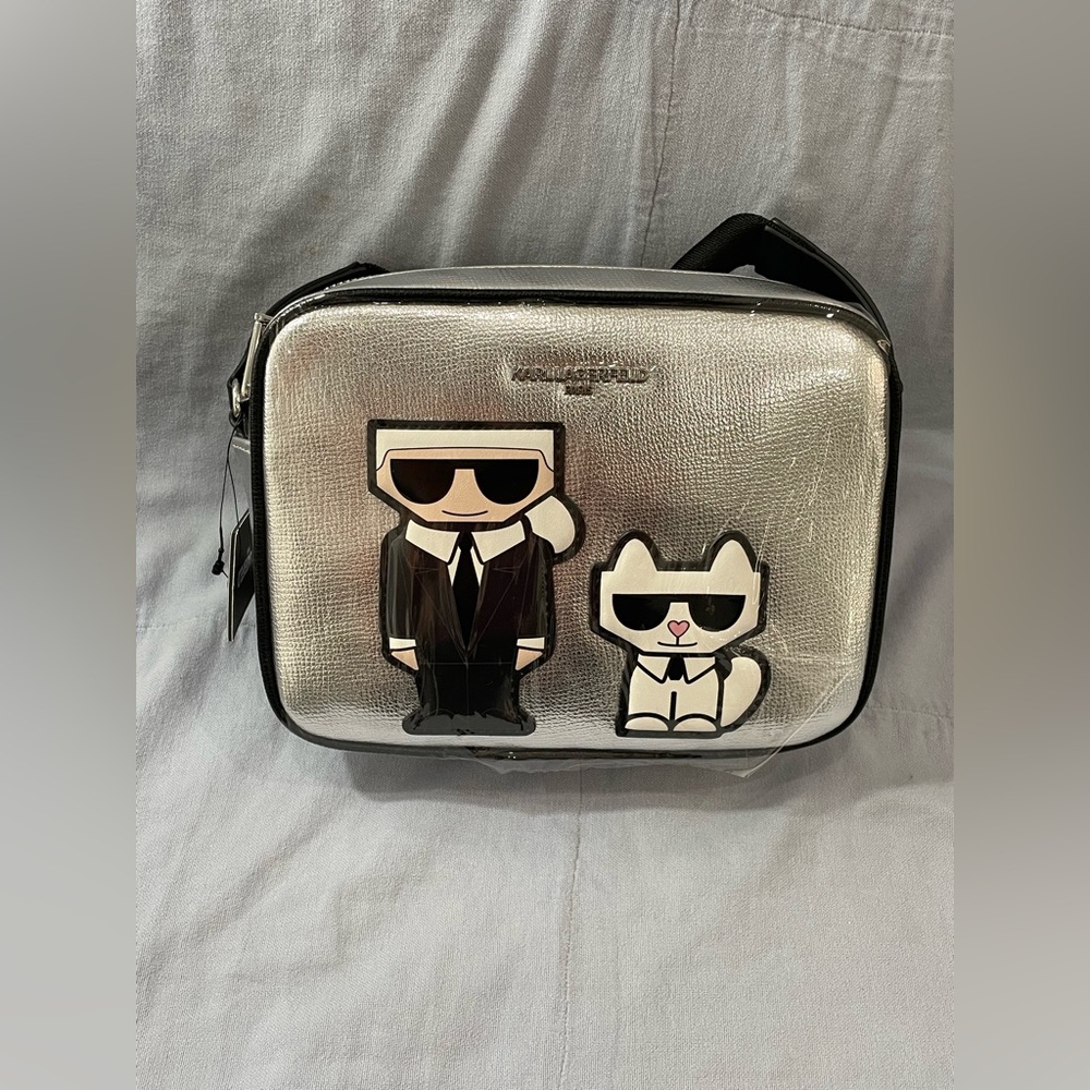 NEW Karl Lagerfeld Paris Silver Karl & Choupette Crossbody Bag Strap Coin‎ Purse